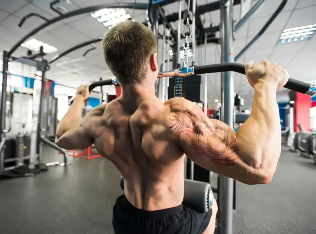 6. Lat Pulldown
